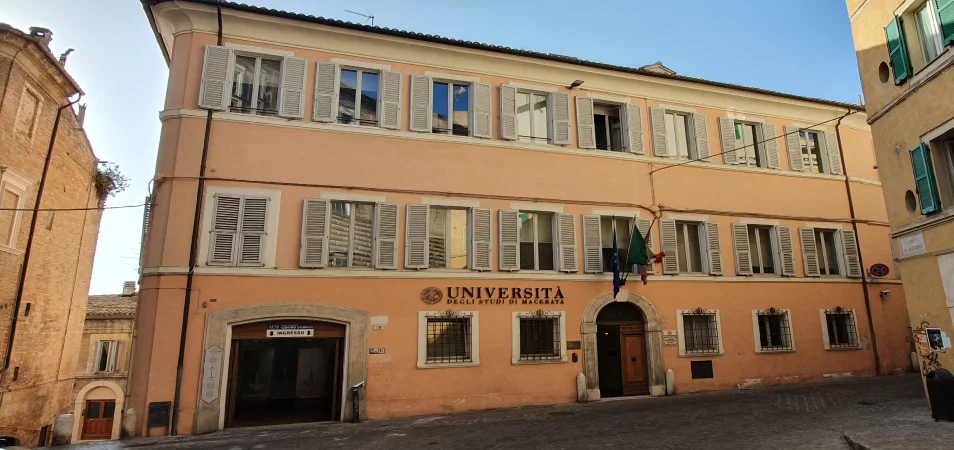 Macerata Universitesi